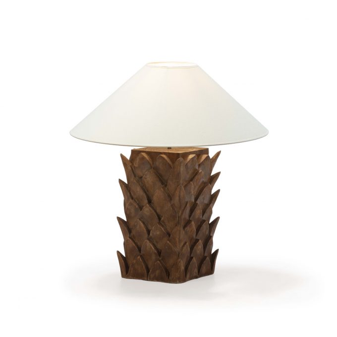 lámpara de mesa en madera