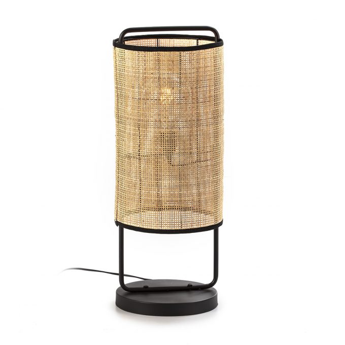 lámpara de mesa estilo natural con pantalla de ratán