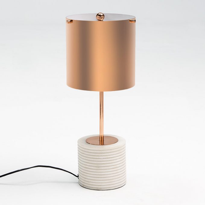 Lámpara sobremesa metal cobre
