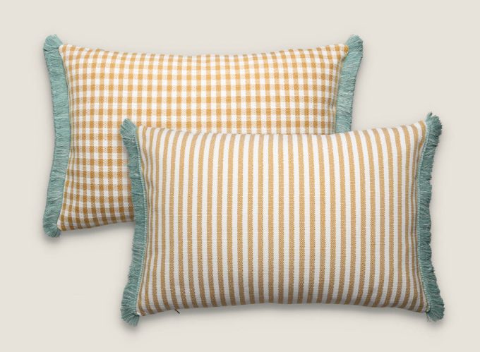 cojin-decorativo-exterior-cuadros-vichy-y-rayas-con flecos