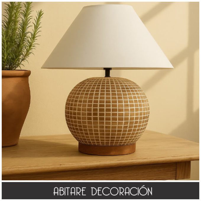 lámpara de sobremesa madera natural estilo rústico para interiores con encanto