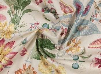 tela estampada botanica con mariposas